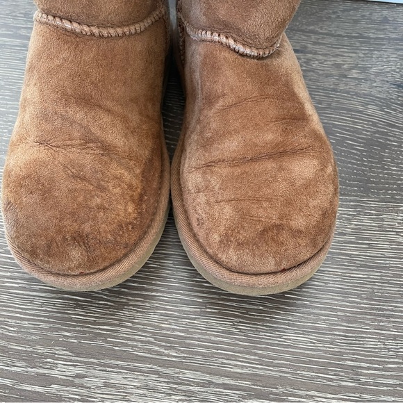 Ugg Australia Bailey Button II Short Boot Booties Size 5 Chestnut suede Uggs tan - Picture 6 of 11